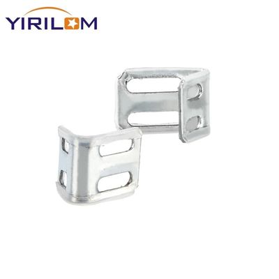 Полупластиковый пружинный зажим с 4 отверстиями и цинковым покрытием для надежного крепления змеевидных пружин дивана