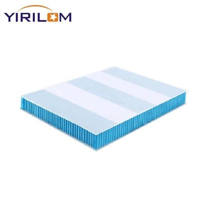 Карманная пружина - это индивидуальная пружина из проволоки, которая затем закрывается в некоторую форму ткани или материала.